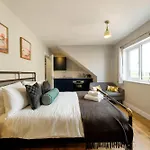 The Willow - Studio 14